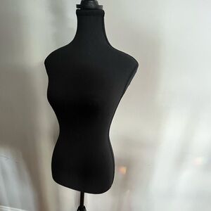 Dress mannequin